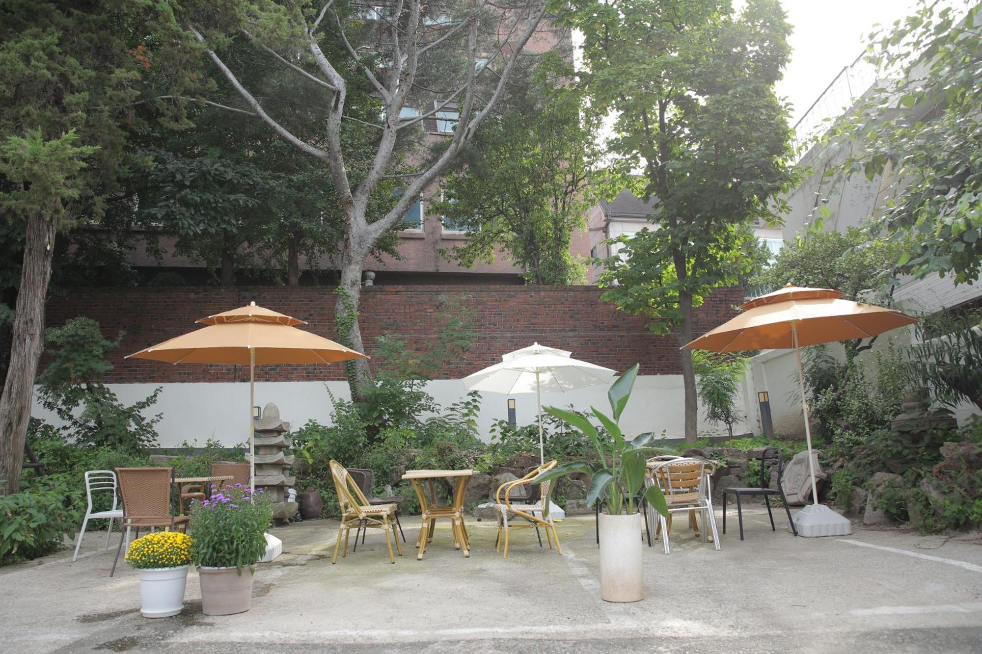 Slow Vibe Myeongdong Wisma tamu